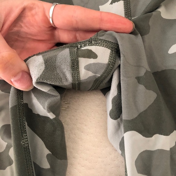 Aerie Camo Leggings - Picture 4 of 4